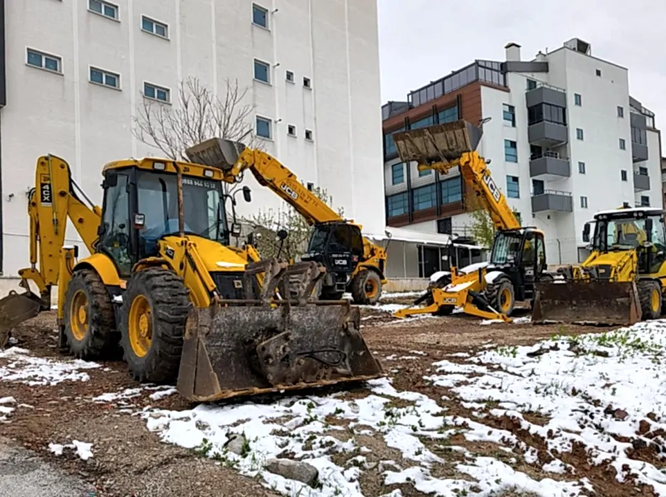 Dikmen Kiralık İş Makineleri