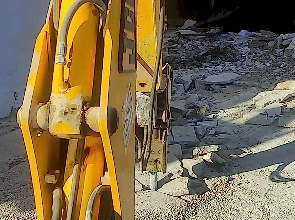 Bahçeli Beton Kırma